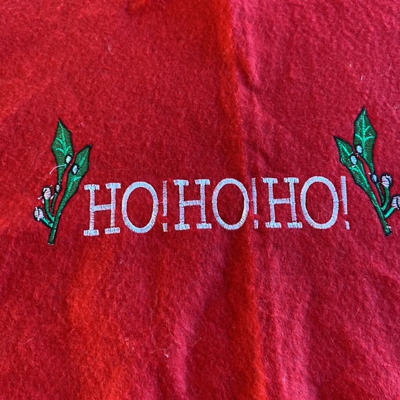 Gently used cute tree skirt - Picture 2 of 5